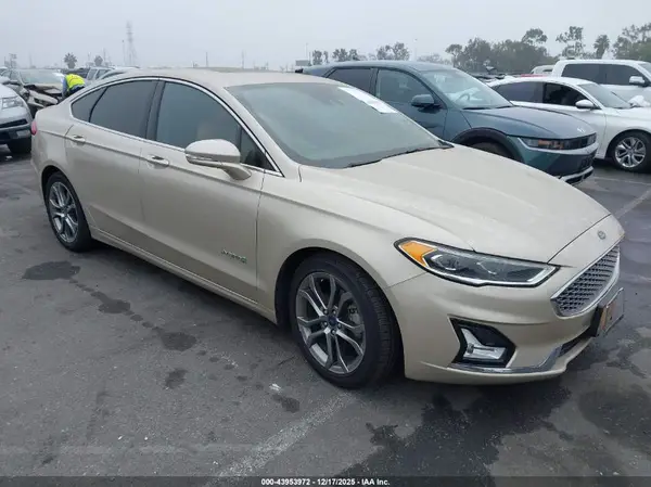 3FA6P0RU4KR235568 2019 FORD FUSION - Image 1