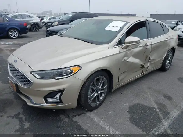 3FA6P0RU4KR235568 2019 FORD FUSION - Image 2