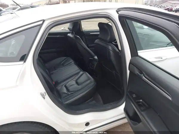 3FA6P0RU5HR129218 2017 FORD FUSION - Image 8