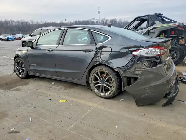 3FA6P0RU5KR120722 2019 FORD FUSION - Image 2