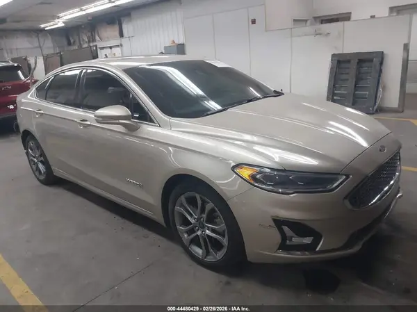 3FA6P0RU5KR235675 2019 FORD FUSION - Image 1