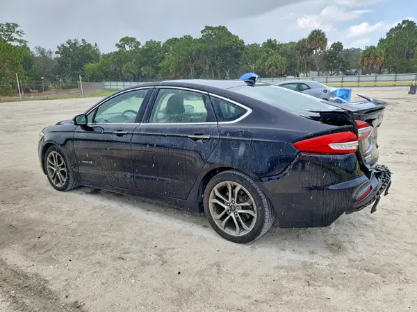 3FA6P0RU5KR261046 2019 FORD FUSION - Image 2