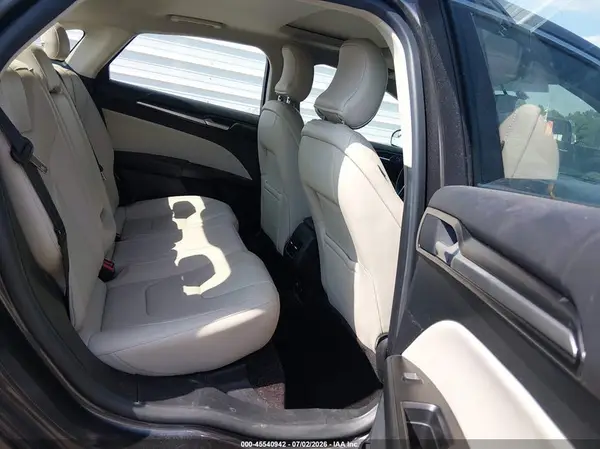 3FA6P0RU6HR301661 2017 FORD FUSION - Image 8