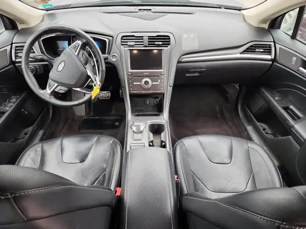 3FA6P0RU6HR360404 2017 FORD FUSION - Image 8
