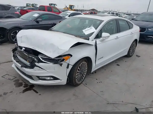 3FA6P0RU6JR219886 2018 FORD FUSION - Image 2