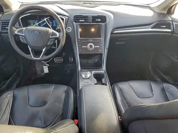 3FA6P0RU6JR273883 2018 FORD FUSION - Image 8