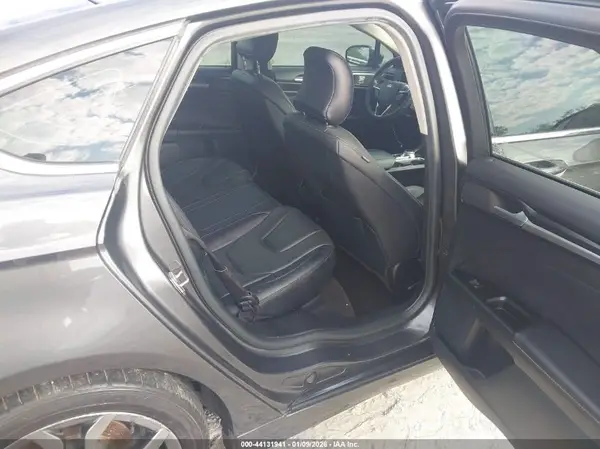 3FA6P0RU6KR161988 2019 FORD FUSION - Image 8