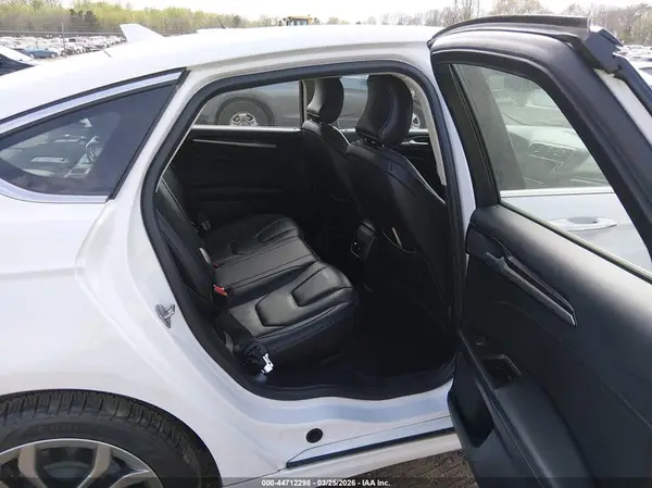 3FA6P0RU6KR181819 2019 FORD FUSION - Image 8