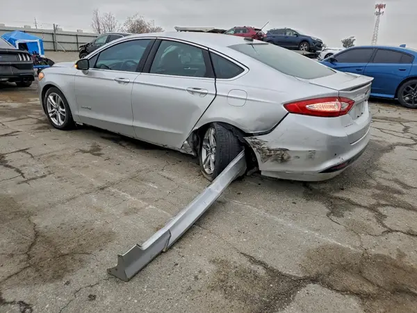 3FA6P0RU7GR305622 2016 FORD FUSION - Image 2