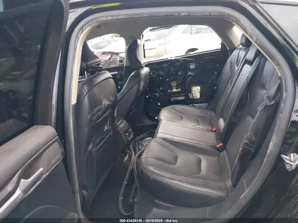 3FA6P0RU7JR120915 2018 FORD FUSION - Image 8
