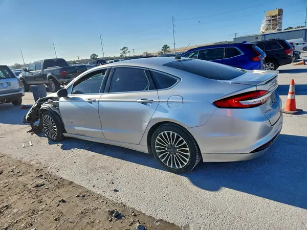 3FA6P0RU7JR151002 2018 FORD FUSION - Image 2