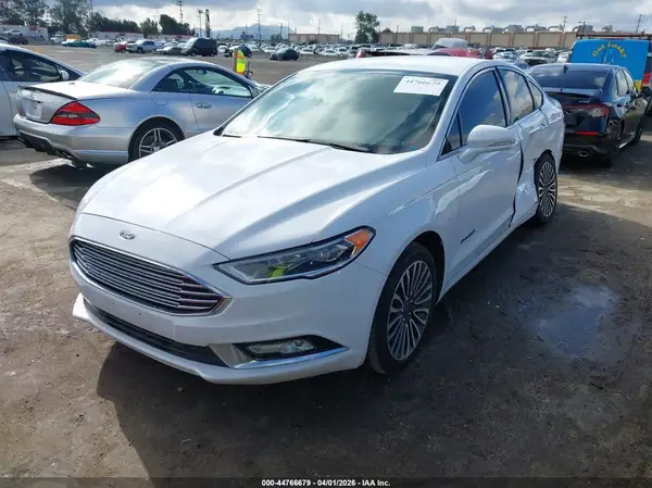 3FA6P0RU7JR151033 2018 FORD FUSION - Image 2