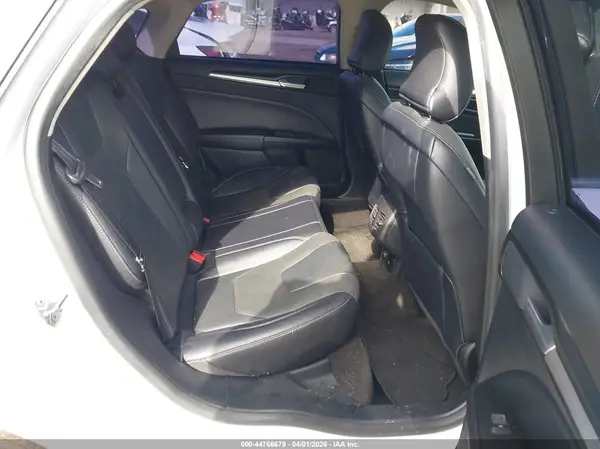 3FA6P0RU7JR151033 2018 FORD FUSION - Image 8