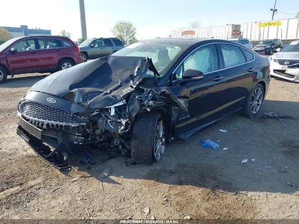 3FA6P0RU7KR159022 2019 FORD FUSION - Image 2