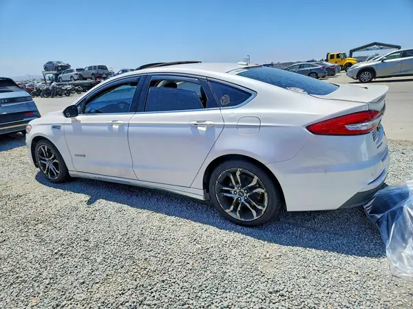 3FA6P0RU7KR200667 2019 FORD FUSION - Image 2