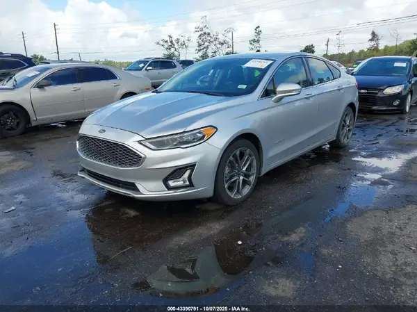 3FA6P0RU7KR217145 2019 FORD FUSION - Image 2