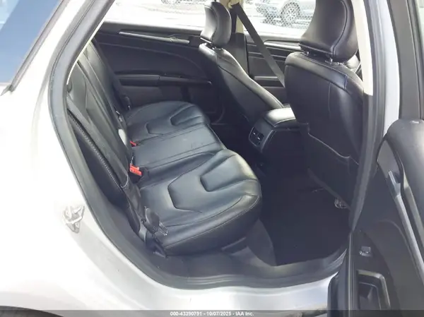 3FA6P0RU7KR217145 2019 FORD FUSION - Image 8