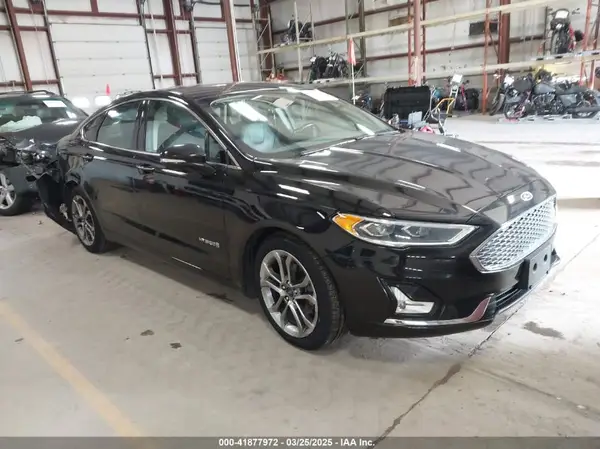 3FA6P0RU7KR217372 2019 FORD FUSION - Image 1