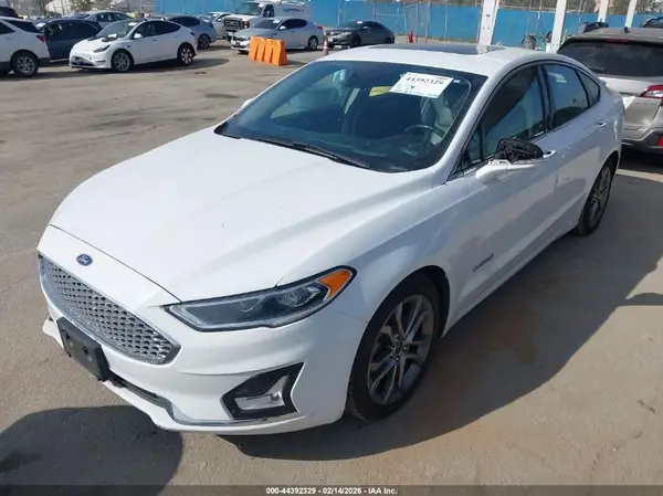 3FA6P0RU7KR239985 2019 FORD FUSION - Image 2