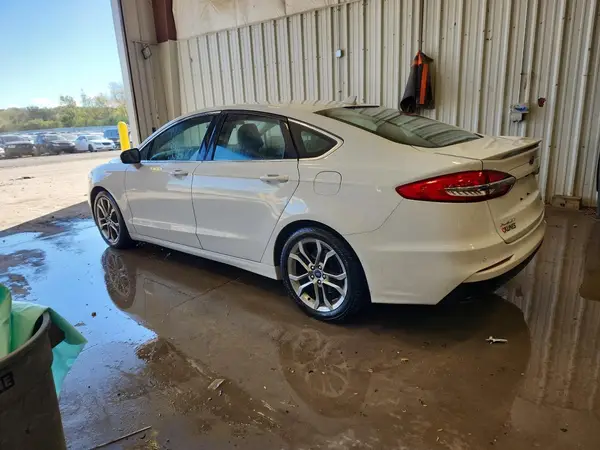 3FA6P0RU7LR141377 2020 FORD FUSION - Image 2