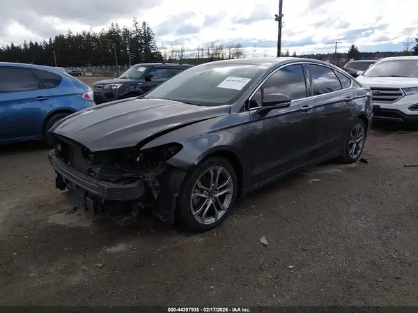 3FA6P0RU7LR182463 2020 FORD FUSION - Image 2