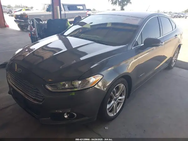 3FA6P0RU8GR203942 2016 FORD FUSION - Image 2