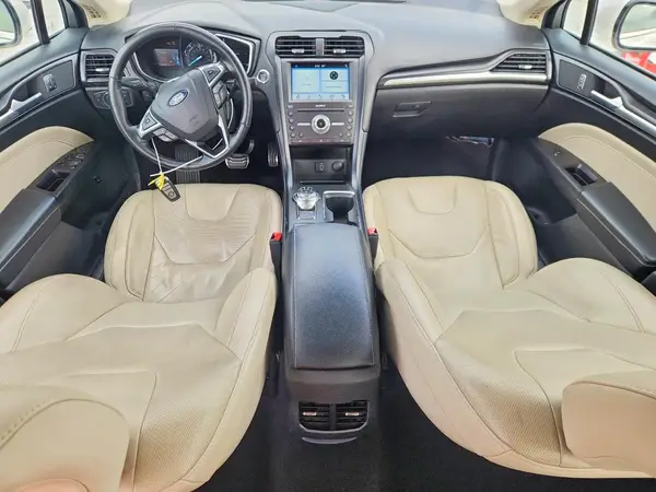 3FA6P0RU8HR317554 2017 FORD FUSION - Image 8