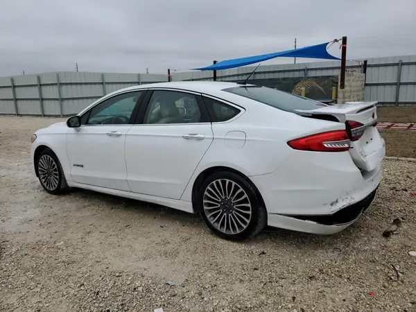 3FA6P0RU8HR399897 2017 FORD FUSION - Image 2