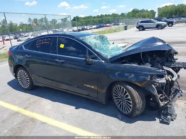3FA6P0RU8JR101306 2018 FORD FUSION - Image 1