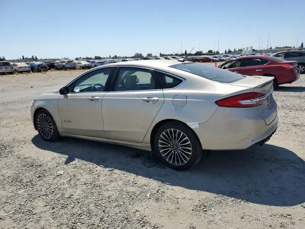 3FA6P0RU8JR247379 2018 FORD FUSION - Image 2