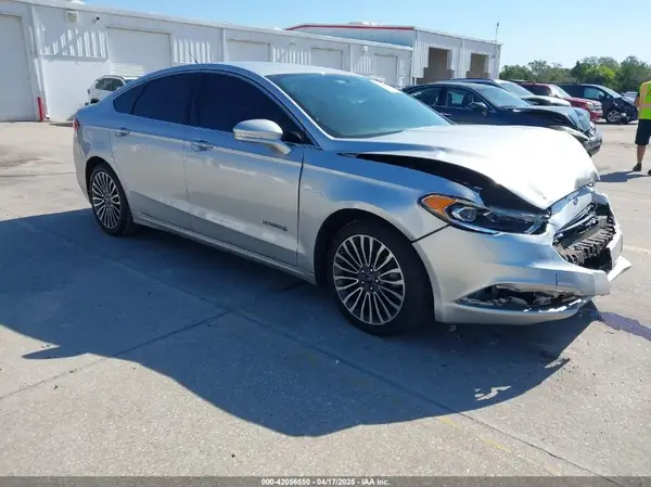 3FA6P0RU8JR247673 2018 FORD FUSION - Image 1