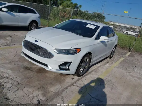 3FA6P0RU8KR105437 2019 FORD FUSION - Image 2