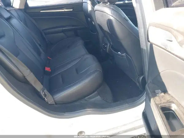 3FA6P0RU8KR105860 2019 FORD FUSION - Image 8