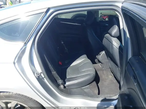 3FA6P0RU8KR106426 2019 FORD FUSION - Image 8