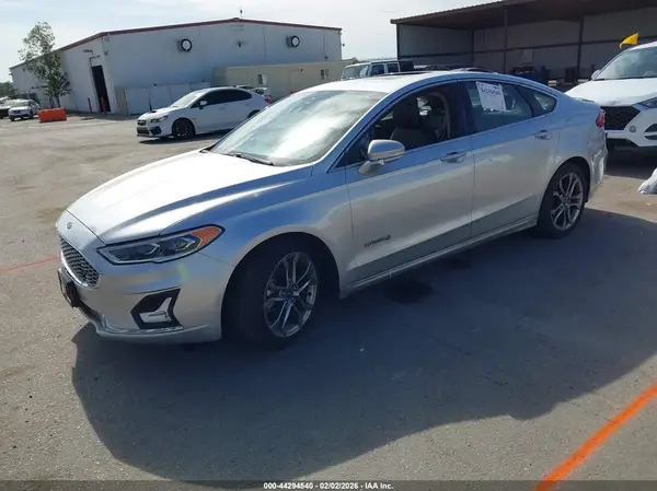 3FA6P0RU8KR185449 2019 FORD FUSION - Image 2