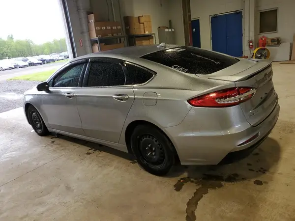 3FA6P0RU8LR204972 2020 FORD FUSION - Image 2
