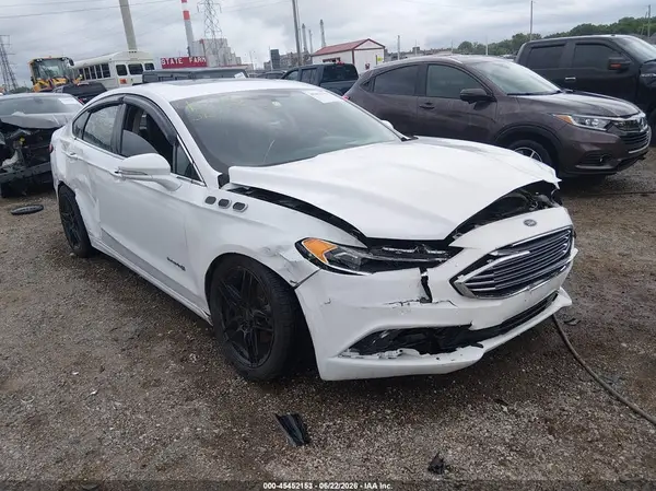 3FA6P0RU9JR101718 2018 FORD FUSION - Image 1
