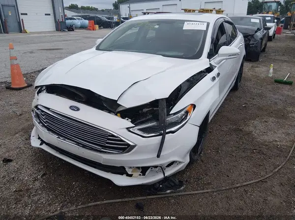 3FA6P0RU9JR101718 2018 FORD FUSION - Image 2