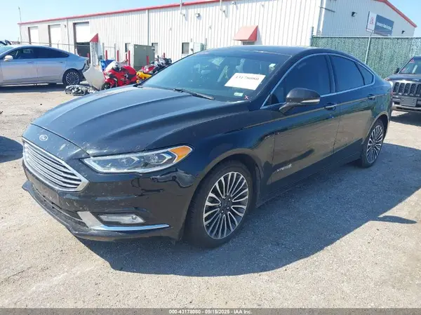 3FA6P0RU9JR138199 2018 FORD FUSION - Image 2