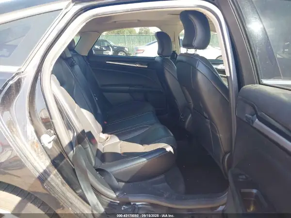 3FA6P0RU9JR138199 2018 FORD FUSION - Image 8