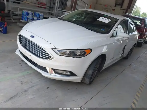 3FA6P0RU9JR207182 2018 FORD FUSION - Image 2