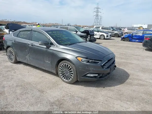 3FA6P0RU9JR215413 2018 FORD FUSION - Image 1