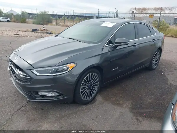 3FA6P0RU9JR241011 2018 FORD FUSION - Image 2