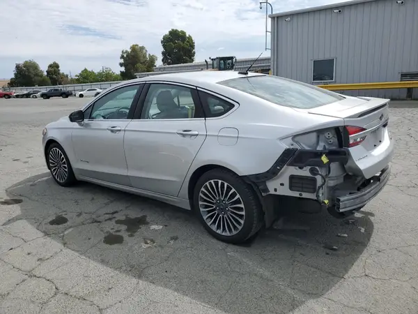 3FA6P0RU9JR250579 2018 FORD FUSION - Image 2