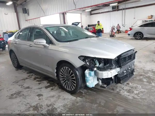 3FA6P0RU9JR269620 2018 FORD FUSION - Image 1