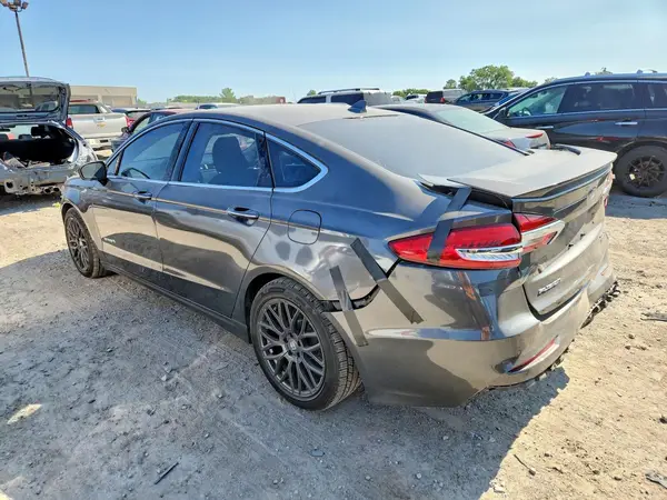 3FA6P0RU9KR123817 2019 FORD FUSION - Image 2