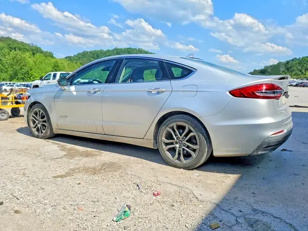 3FA6P0RU9KR185511 2019 FORD FUSION - Image 2