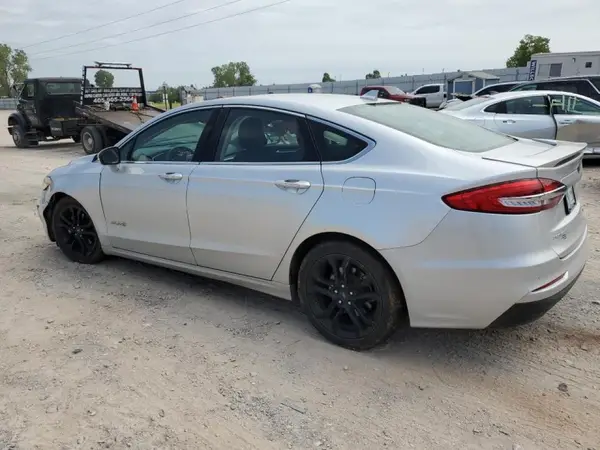 3FA6P0RU9KR209239 2019 FORD FUSION - Image 2