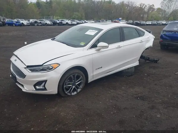 3FA6P0RU9KR212786 2019 FORD FUSION - Image 2