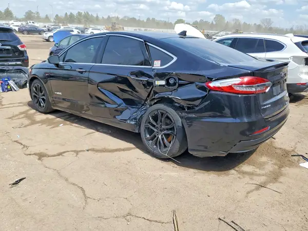 3FA6P0RU9KR235968 2019 FORD FUSION - Image 2